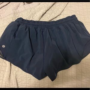 lululemon hotty hot navy blue shorts